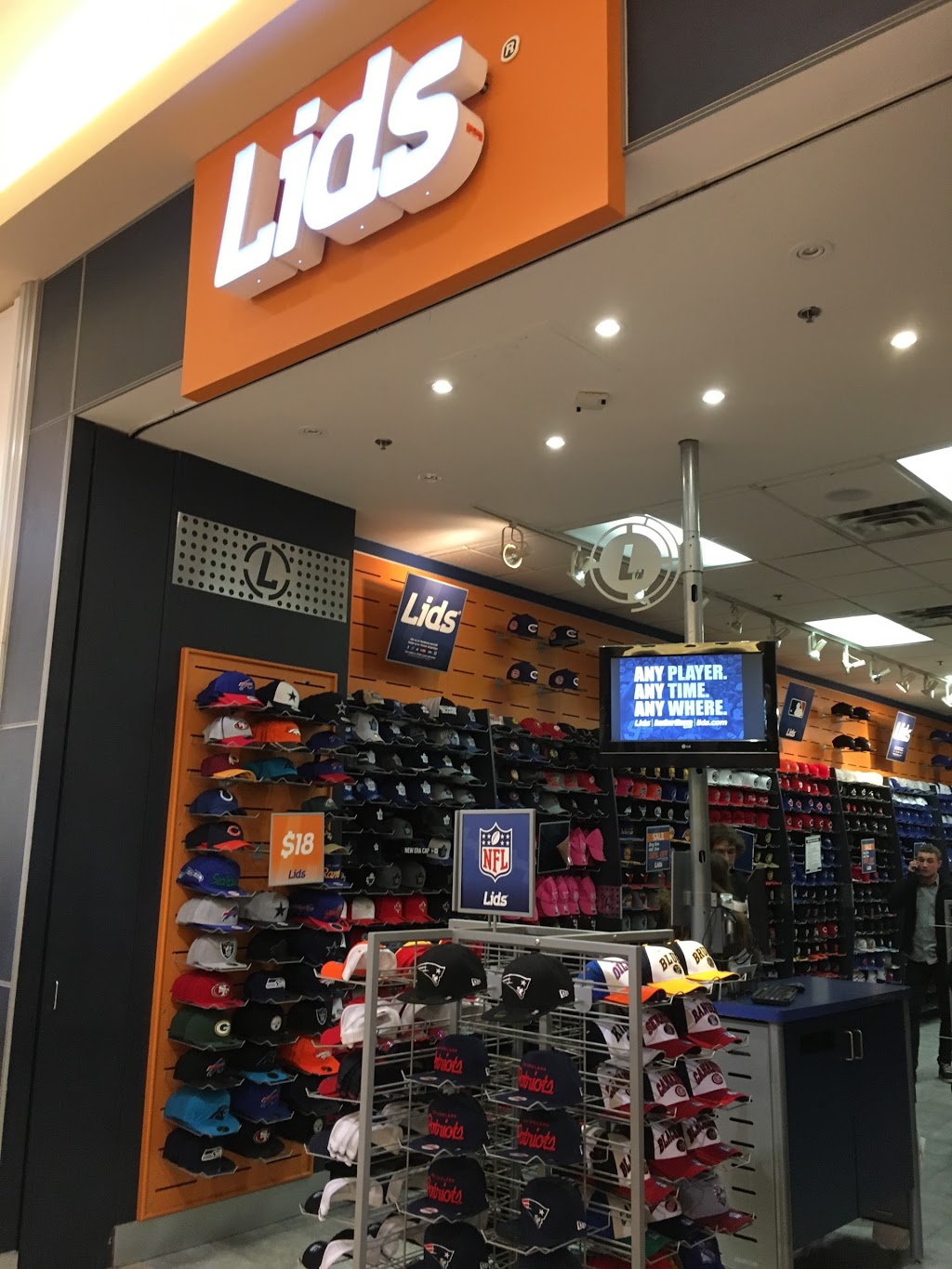 Lids | 435 Stone Rd W, Guelph, ON N1G 2X6, Canada | Phone: (519) 767-5998