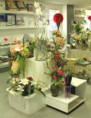 La Grâce des Fleurs | 3975 Boulevard Saint-Martin O, Laval, QC H7T 1B7, Canada | Phone: (450) 688-0000