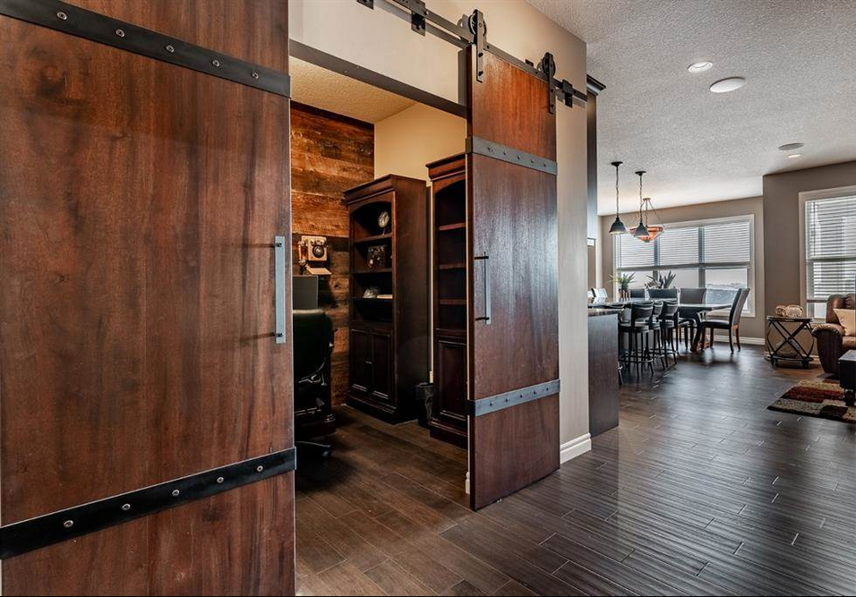 erikthecraftsman.ca | 2189 Dundas St #72, London, ON N5V 3N8, Canada | Phone: (519) 204-5644