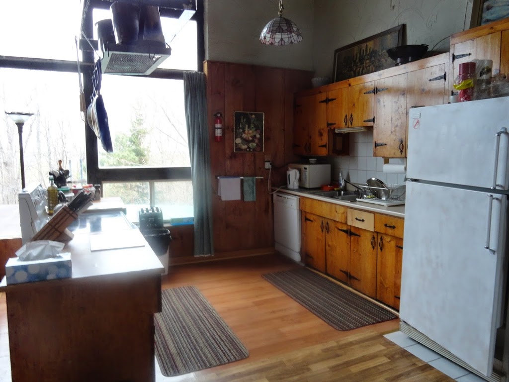 chaletcolingwood.com | 220 Arlberg Crescent, The Blue Mountains, ON L9Y 0M1, Canada | Phone: (705) 721-3953