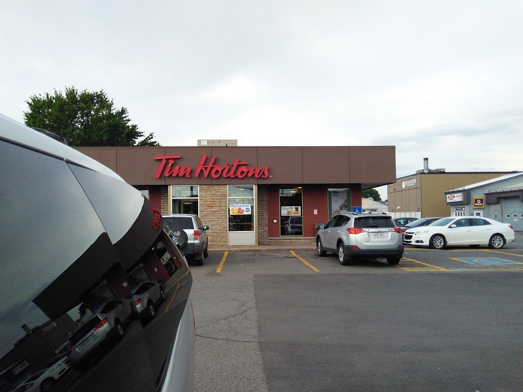 Tim Hortons | 602 Boulevard des Bois Francs S, Victoriaville, QC G6P 5X2, Canada | Phone: (819) 357-2944