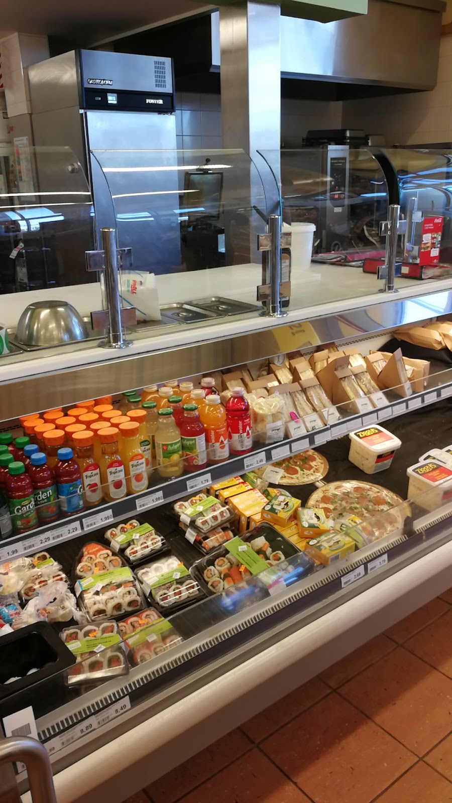 Provigo | 90 Rue Morgan, Baie-dUrfé, QC H9X 3A8, Canada | Phone: (514) 457-2321