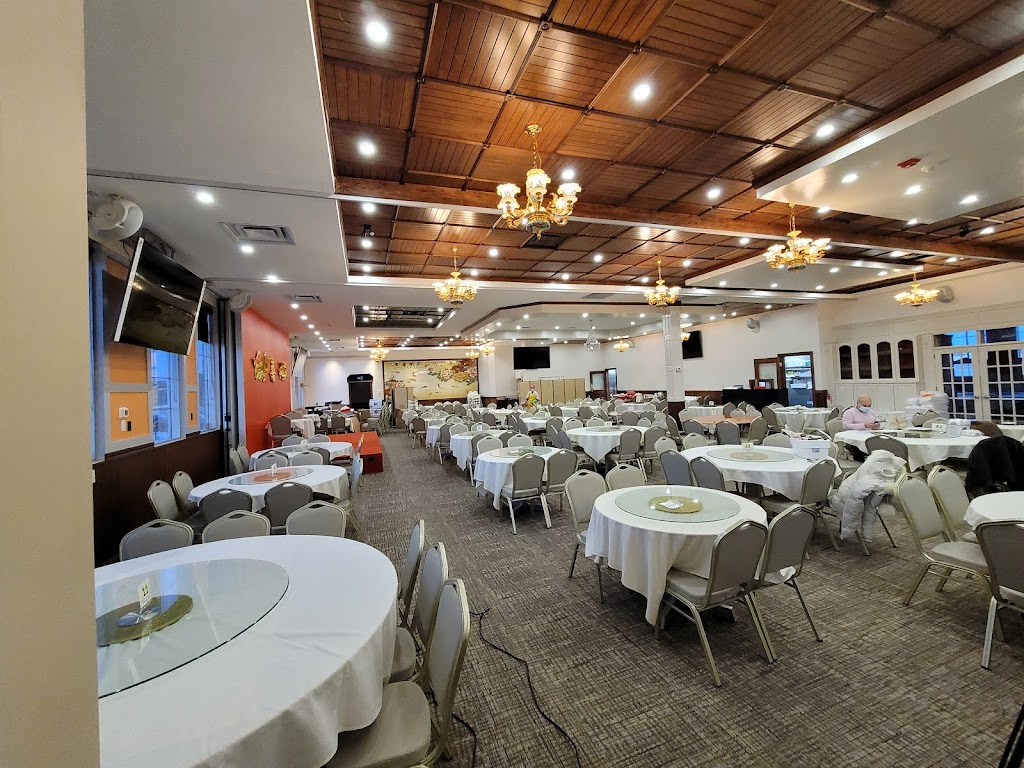 Golden Jade Palace Seafood & Dim Sum Restaurant | 1110 Panatella Blvd NW #610, Calgary, AB T3K 0G6, Canada | Phone: (403) 730-1888
