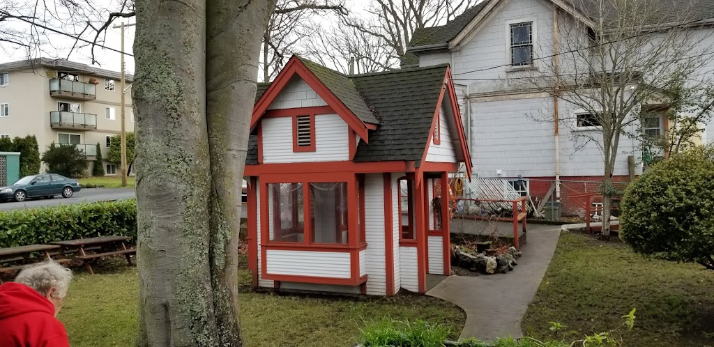 Beacon Community Services Laurel House | 1450 Elford St, Victoria, BC V8S 3S8, Canada | Phone: (250) 595-1572