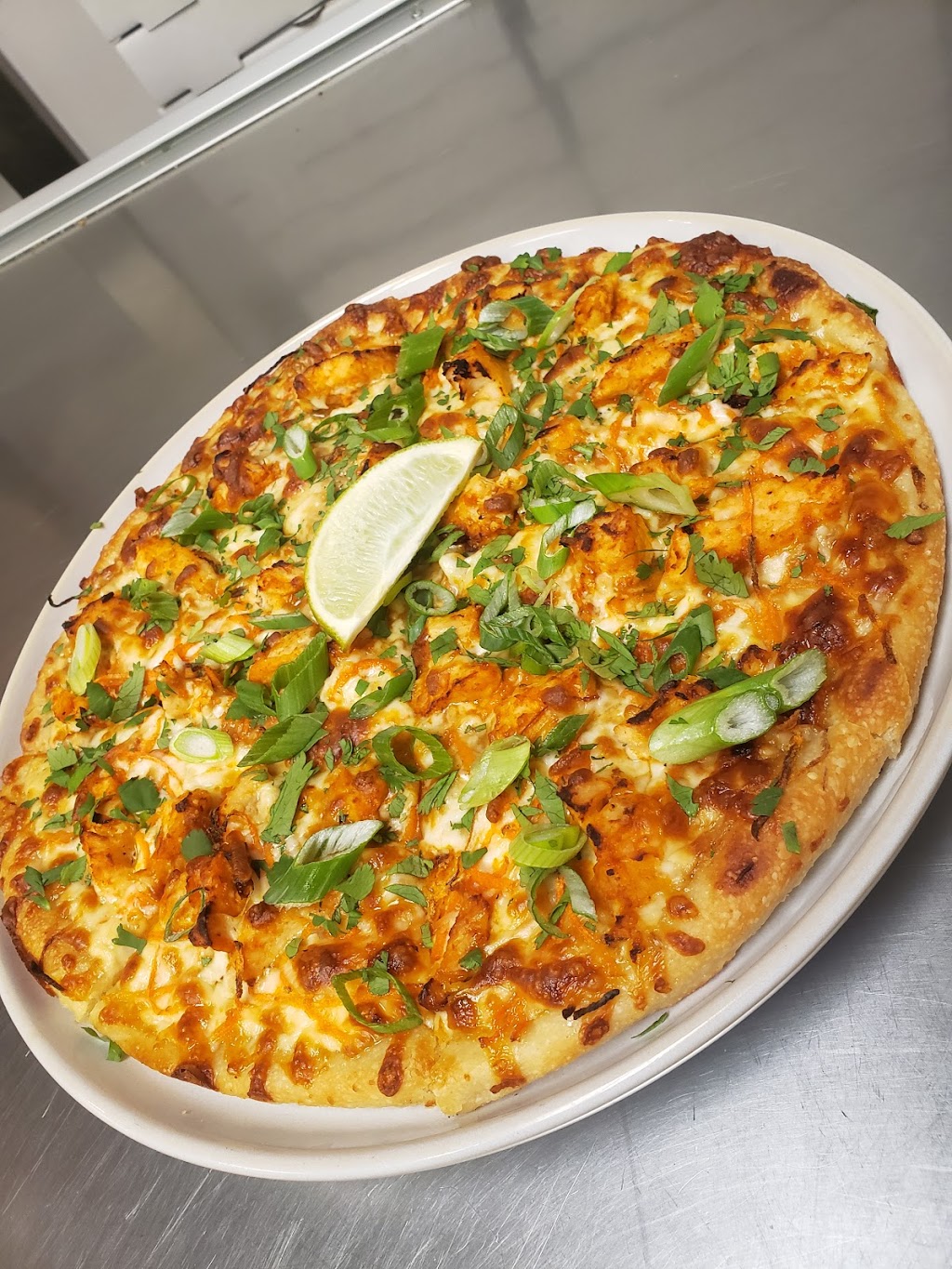 Red Rock Pizza Okotoks | 200 Southridge Dr #421, Okotoks, AB T1S 0B2, Canada | Phone: (403) 995-0037