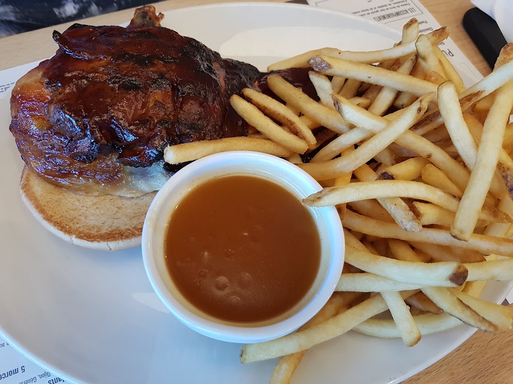 Rôtisserie Scores | 120 Bd Saint-Joseph, Drummondville, QC J2C 8J5, Canada | Phone: (819) 478-5455