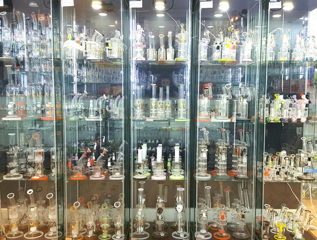 Smokers Corner | 10744 82 Ave NW, Edmonton, AB T6E 6P4, Canada | Phone: (587) 523-6639