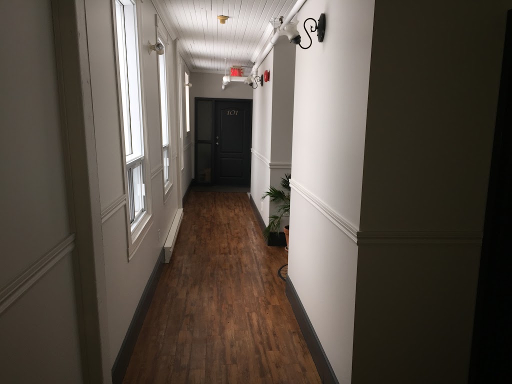 Les Cours Salaberry ( LOFTS et ENTREPOTS A LOUER ) | 141 Rue de Salaberry #100, Saint-Jean-sur-Richelieu, QC J3B 6R2, Canada | Phone: (514) 947-0946