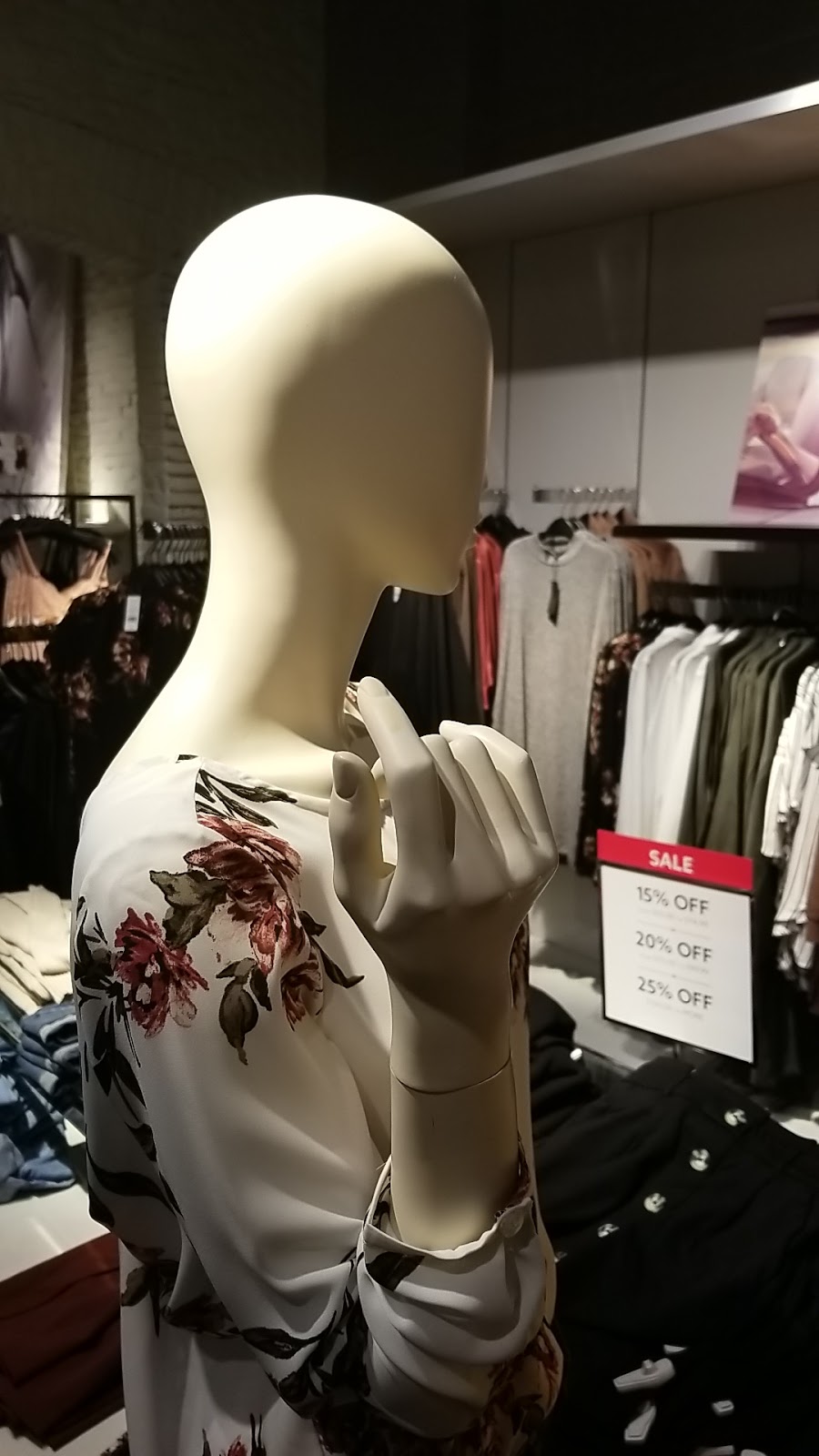 Dynamite | 25 Peel Centre Dr, Brampton, ON L6T 3R5, Canada | Phone: (905) 789-8044