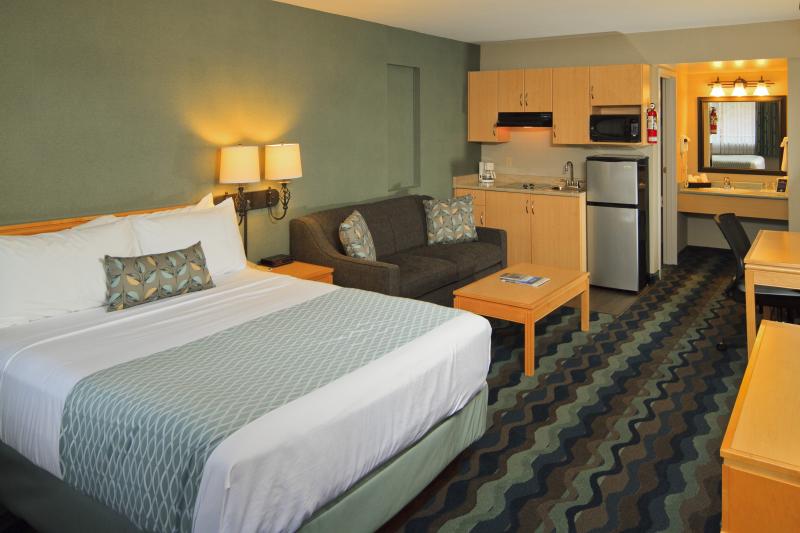 Accent Inns Victoria | lodging | 3233 Maple St, Victoria, BC V8X 4Y9, Canada | 2504757500 OR +1 250-475-7500