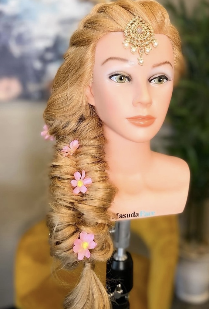 Thurka Makeup Artistry | 111 Hazelwood Dr, Whitby, ON L1N 3L7, Canada | Phone: (647) 838-1751