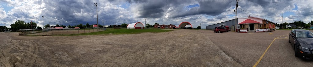 Beachburg Arena | 14 Caroline St, Beachburg, ON K0J 1C0, Canada | Phone: (613) 582-7040