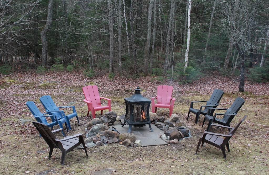 Chalet Bonheur des Paysans | 210 Av. des Paysans, Chertsey, QC J0K 3K0, Canada | Phone: (514) 419-3864