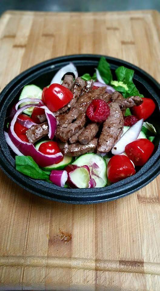 Traiteur la boîte à Lou | 1231 Rue des Érables, Saint-Lambert-de-Lauzon, QC G0S 2W0, Canada | Phone: (418) 998-6975