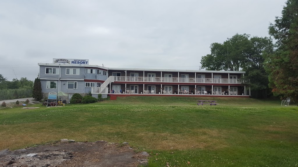 Muskey's Landing Resort - 100 Alcove Dr, Port Severn, ON L0K 1S0, Canada