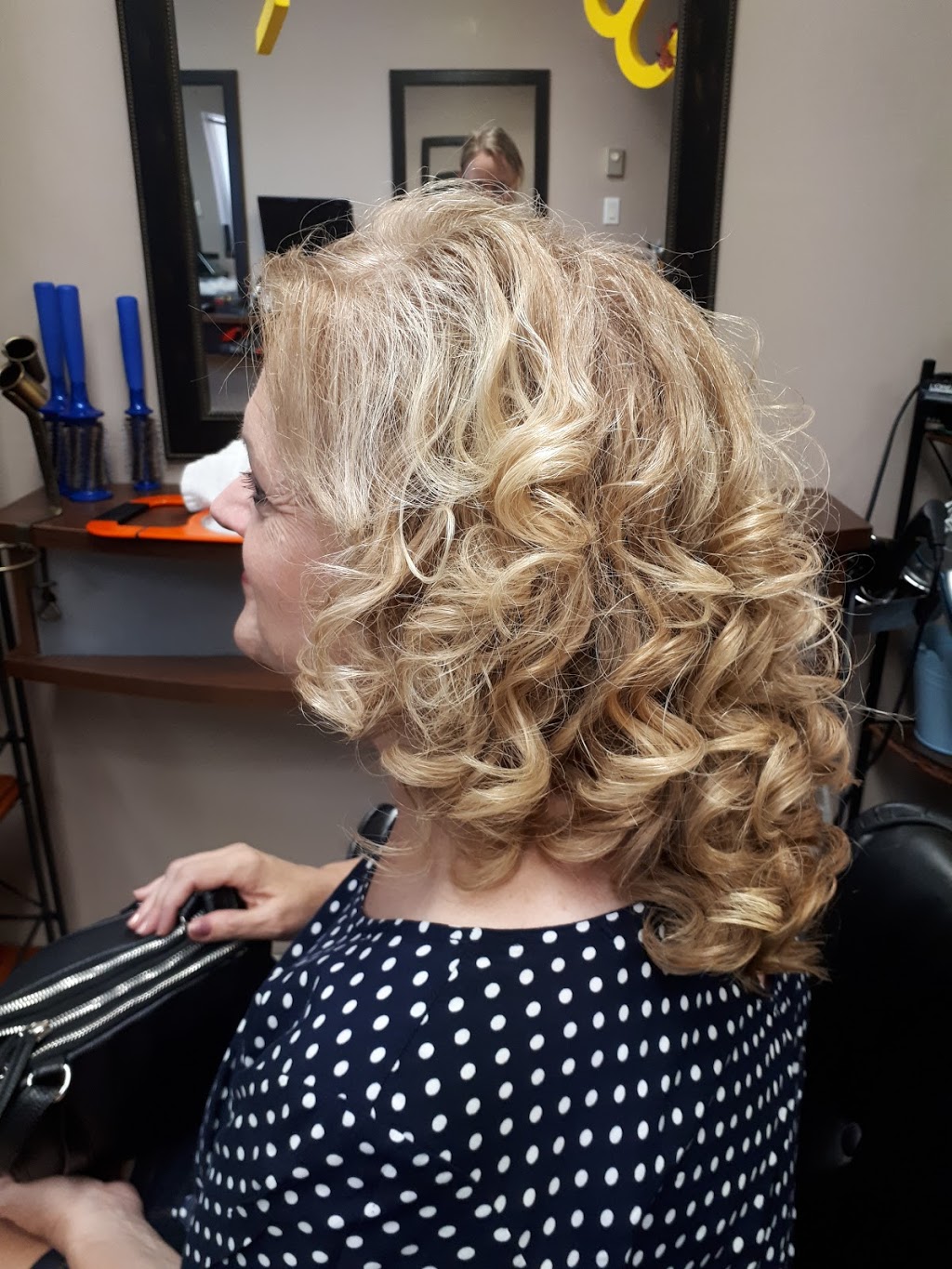 Coiffure Beaute Enfantine | 1447 Boulevard Pie-XI Sud, Québec, QC G3K 1Z8, Canada | Phone: (418) 845-0003