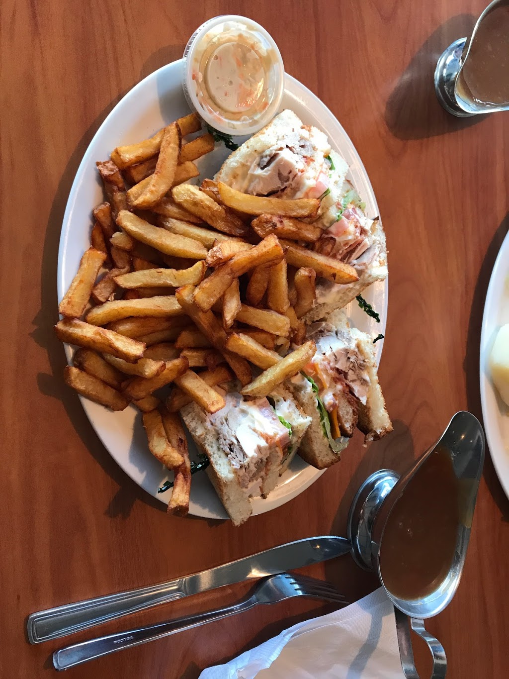 Tinys | 686 Topsail Rd, St. Johns, NL A1E 2E2, Canada | Phone: (709) 745-3443