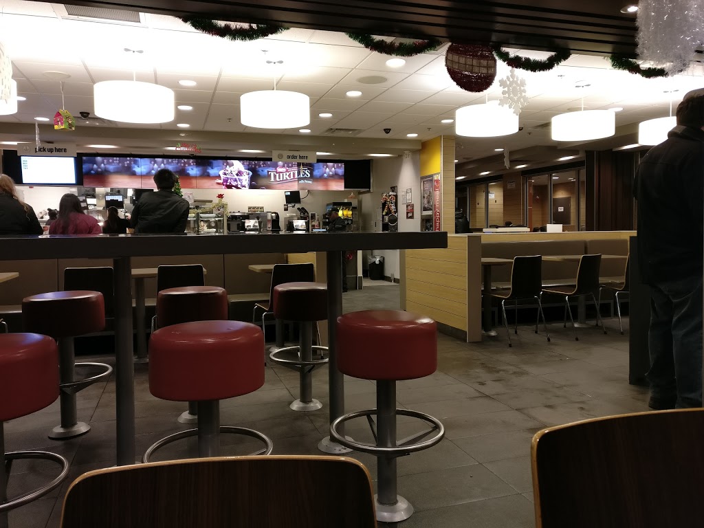 McDonalds | 2020 Jane St, North York, ON M9N 2V3, Canada | Phone: (416) 248-6648