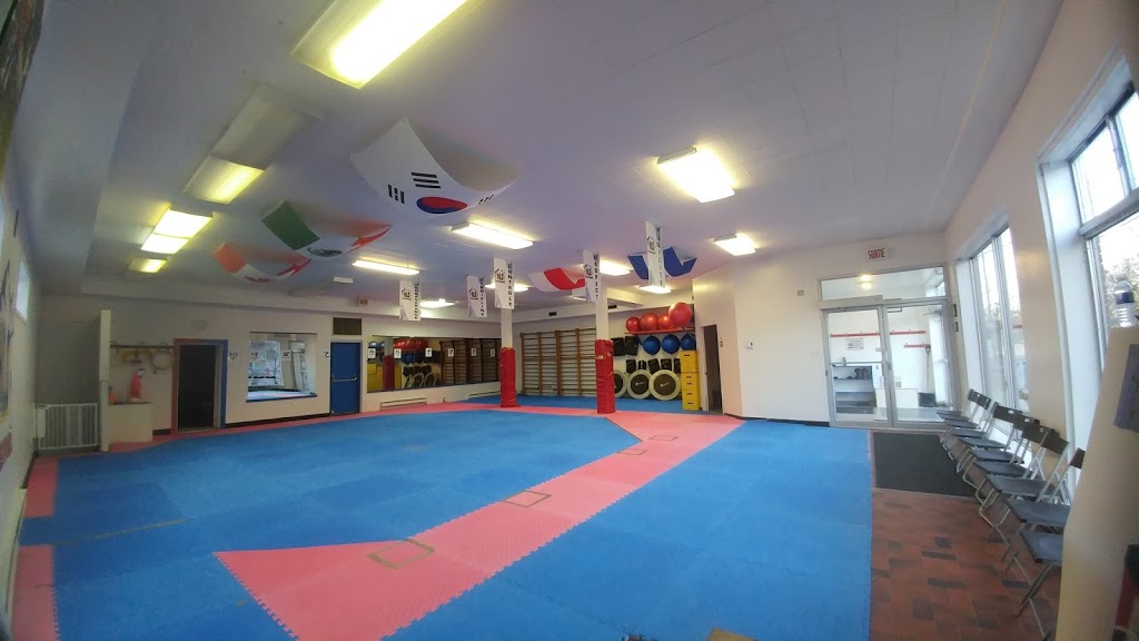 HLD TAEKWONDO CA | 5144 QC-132, Sainte-Catherine, QC J5C 1L8, Canada | Phone: (450) 638-6584