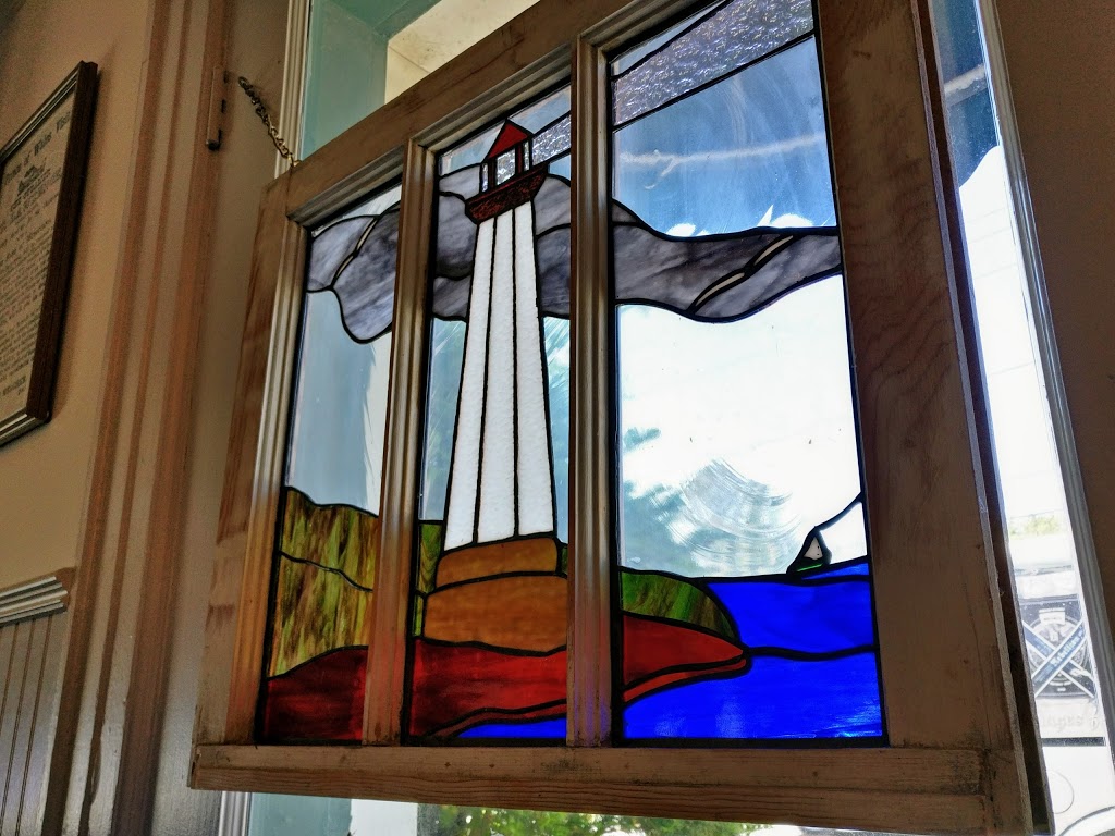 The Lighthouse Restaurant | 33 Bridge St, Picton, ON K0K 2T0, Canada | Phone: (613) 476-2186