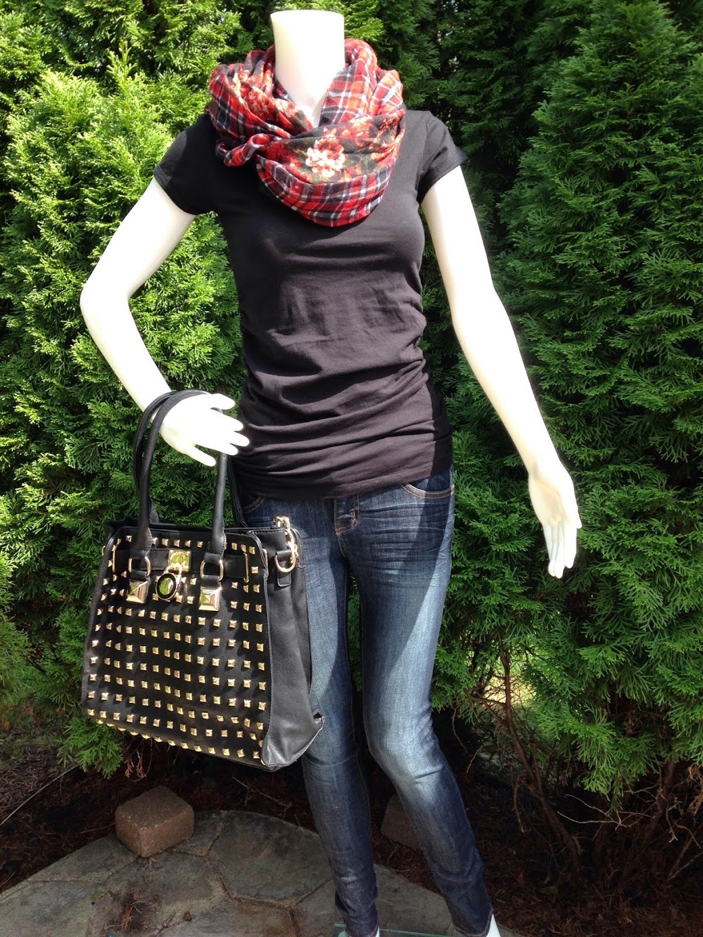 Charmed Details Boutique | 25325 Henry B Joy Blvd, Harrison Charter Township, MI 48045, USA | Phone: (248) 943-8445