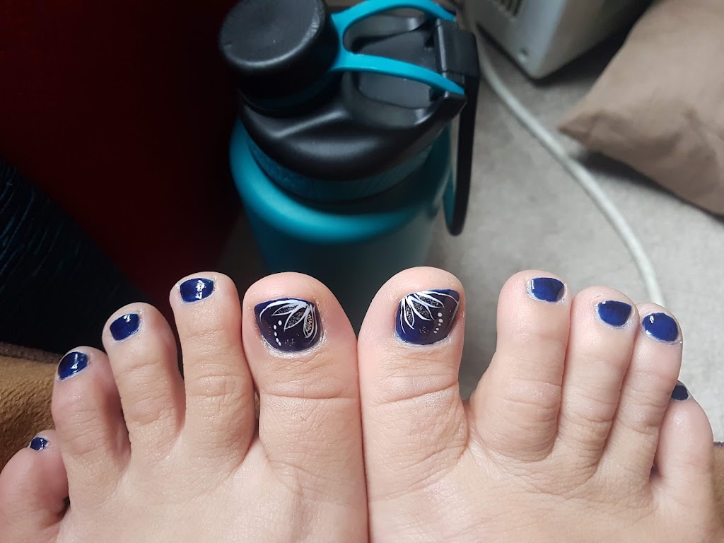 Le Nails | 1400 Ottawa St S, Kitchener, ON N2E 4E2, Canada | Phone: (519) 568-7847