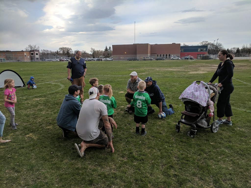 Melrose Park Community Club | 480 Kimberly Ave, Winnipeg, MB R2K 0X8, Canada | Phone: (204) 669-0518