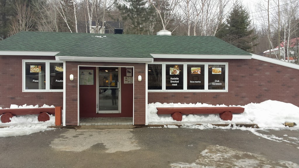 Restaurant Carrefour Du Roy | 877 QC-309, Lac-des-Îles, QC J0W 1J0, Canada | Phone: (819) 597-2406