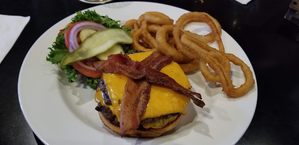 Moose McGuires | 1941 Uxbridge Dr NW, Calgary, AB T2N 2V2, Canada | Phone: (403) 289-9184