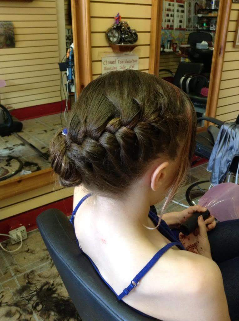 Kingston Studio | 1013 Kingston Rd, Toronto, ON M4E 1T3, Canada | Phone: (416) 551-3625