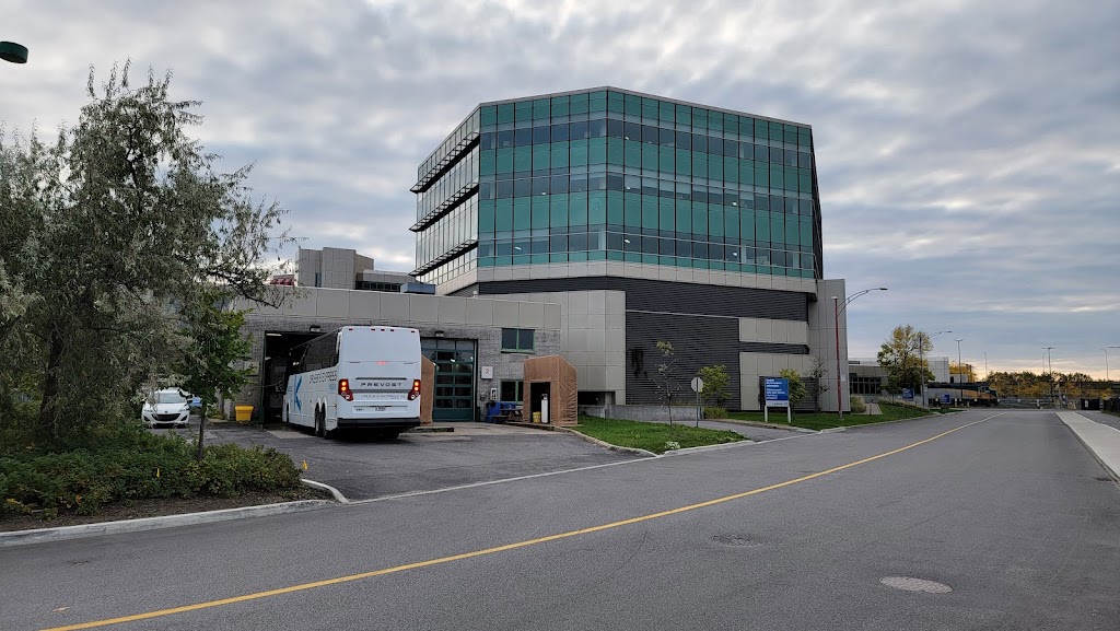 Terminus dautobus de la Gare du Palais | 320 Rue Abraham Martin, Québec, QC G1K 3X2, Canada | Phone: (418) 525-3000