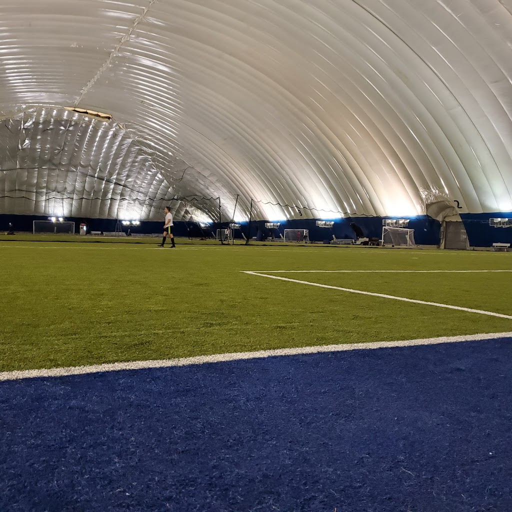 Centre Multi-sports du Collège Français | 1720 Boulevard Curé-Poirier E, Longueuil, QC J4J 5L6, Canada | Phone: (450) 448-2243