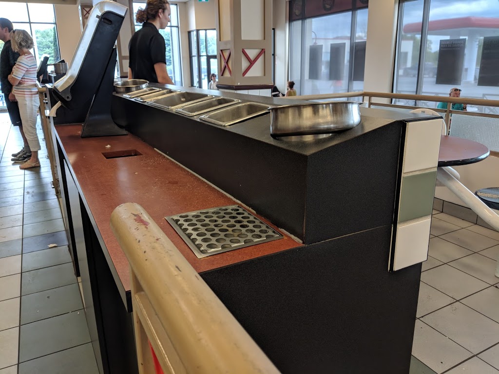 Pizza Hut Express | 100 QC-201, Rigaud, QC J0P 1P0, Canada | Phone: (450) 458-1000