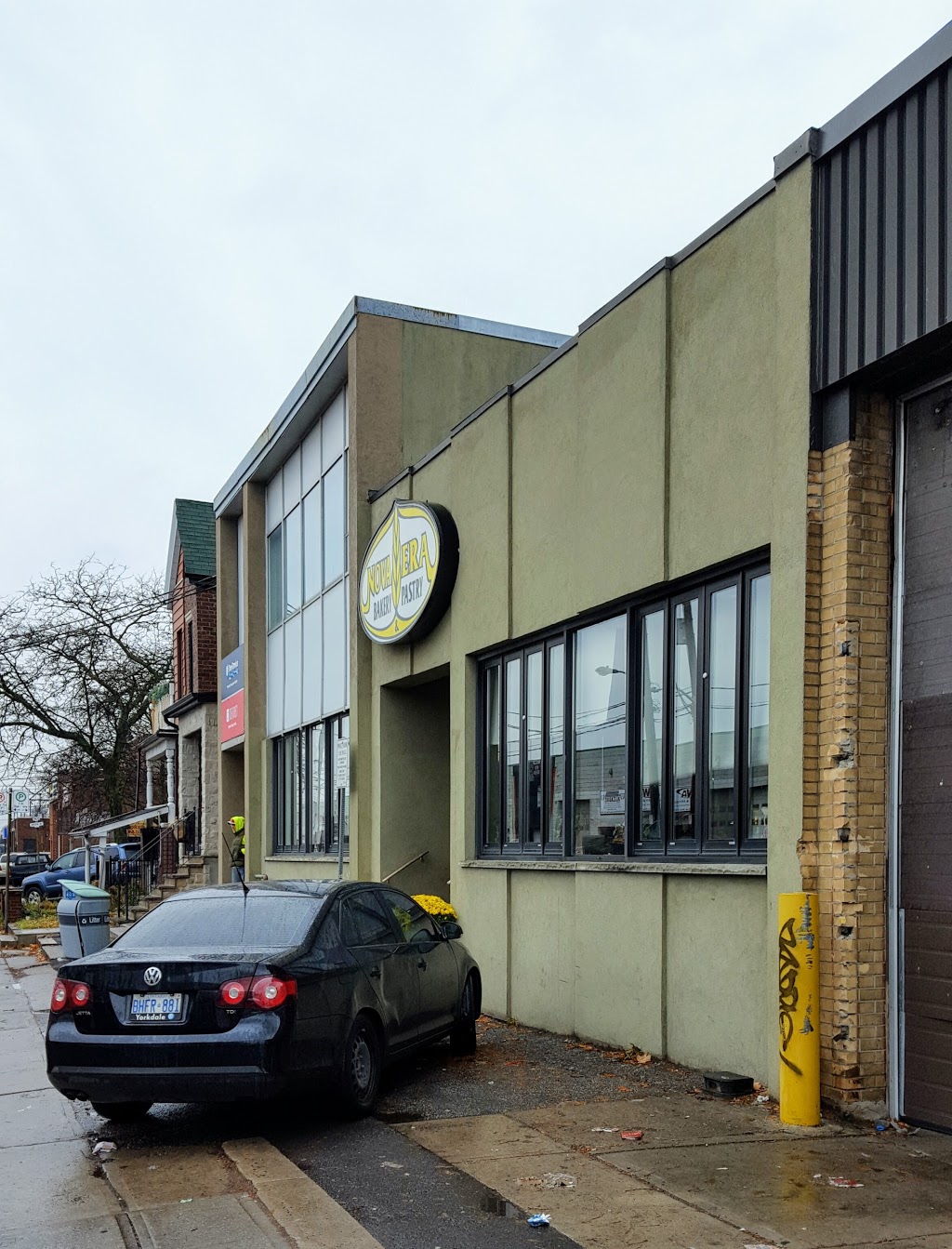 Nova Era Bakery | 200 Geary Ave, Toronto, ON M6H 2B9, Canada | Phone: (416) 538-8200