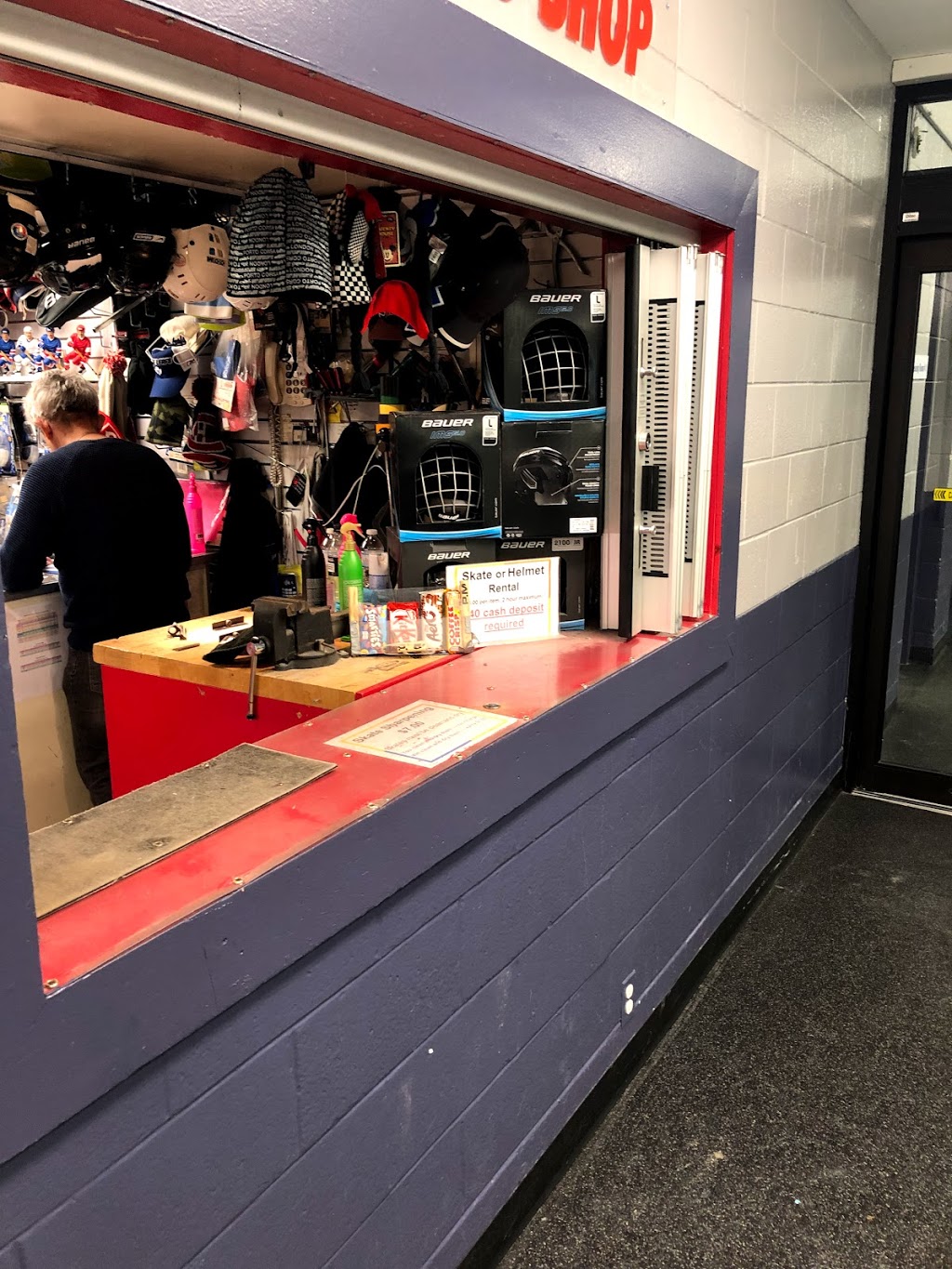Hockey Stop Inc | 545 Van Horne Ave, North York, ON M2J 4S8, Canada | Phone: (416) 493-3330