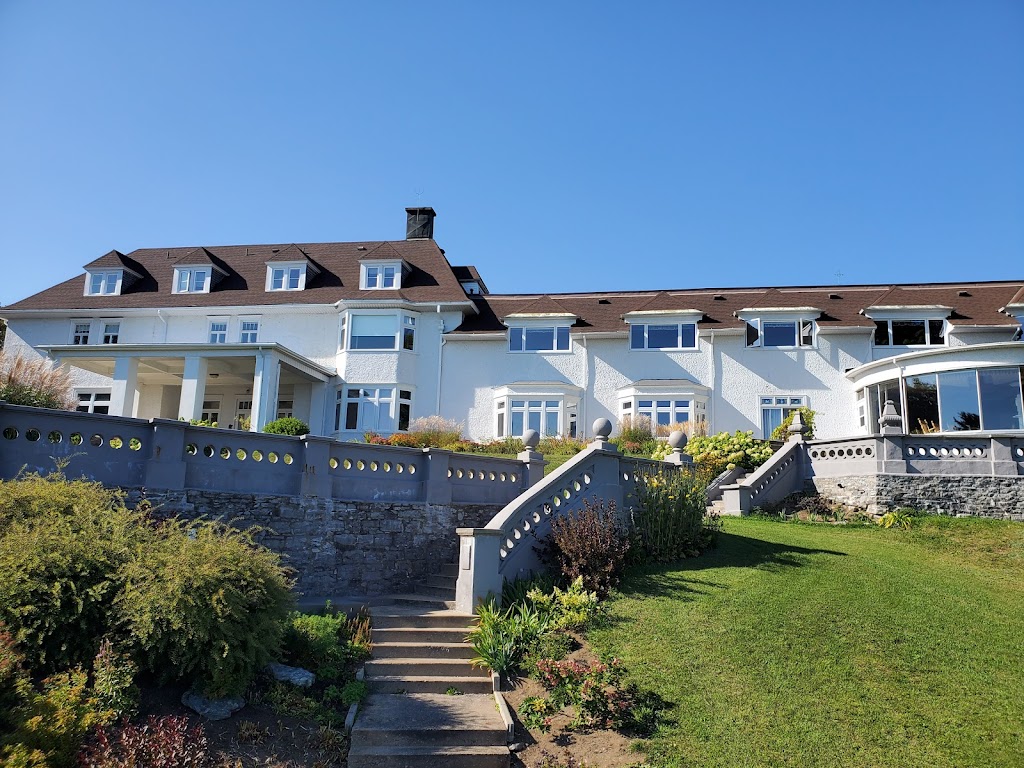Foyer de Charité Notre-Dame DOrléans | 8169 Chem. Royal, Sainte-Pétronille, QC G0A 4C0, Canada | Phone: (418) 828-2226