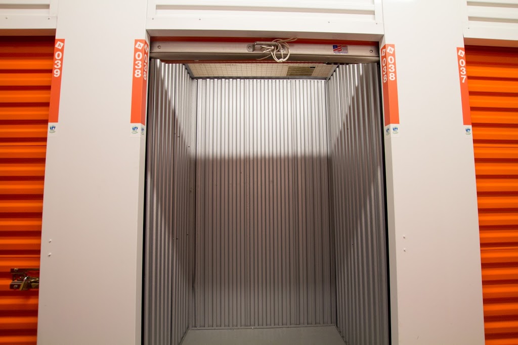 StorageMart | 110 Bell Farm Rd, Barrie, ON L4M 5K5, Canada | Phone: (705) 734-2250