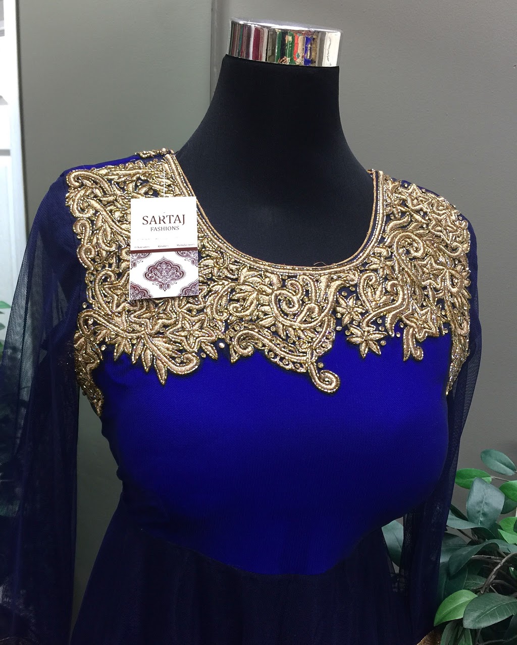 Sartaj Fashions Toronto | 3300 McNicoll Ave A2,A3, Scarborough, ON M1V 5J6, Canada | Phone: (416) 299-7383