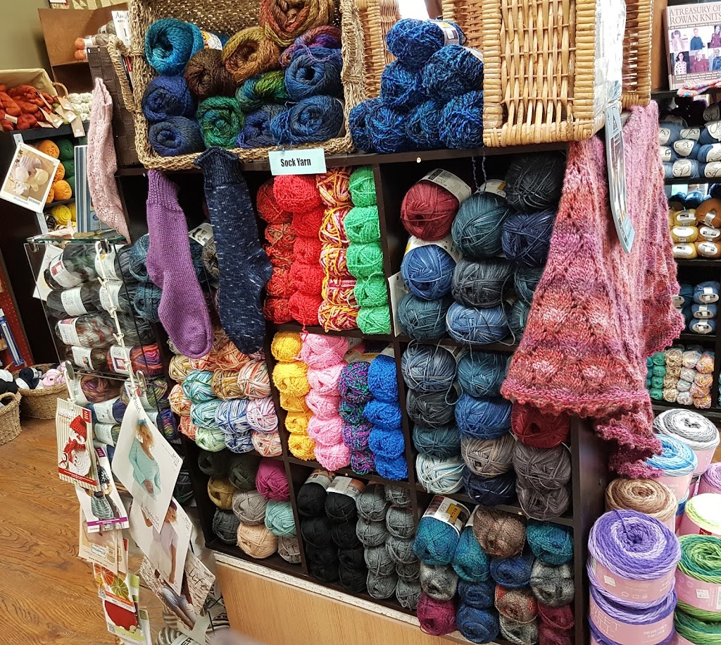 Carolines Homespun Seasons | 5008 50 St, Stettler, AB T0C 2L0, Canada | Phone: (403) 742-0295