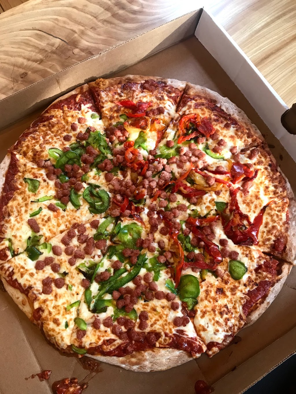 Beachside Pizza & Market | 5048 NS-331, LaHave, NS B0R 1C0, Canada | Phone: (902) 693-2194