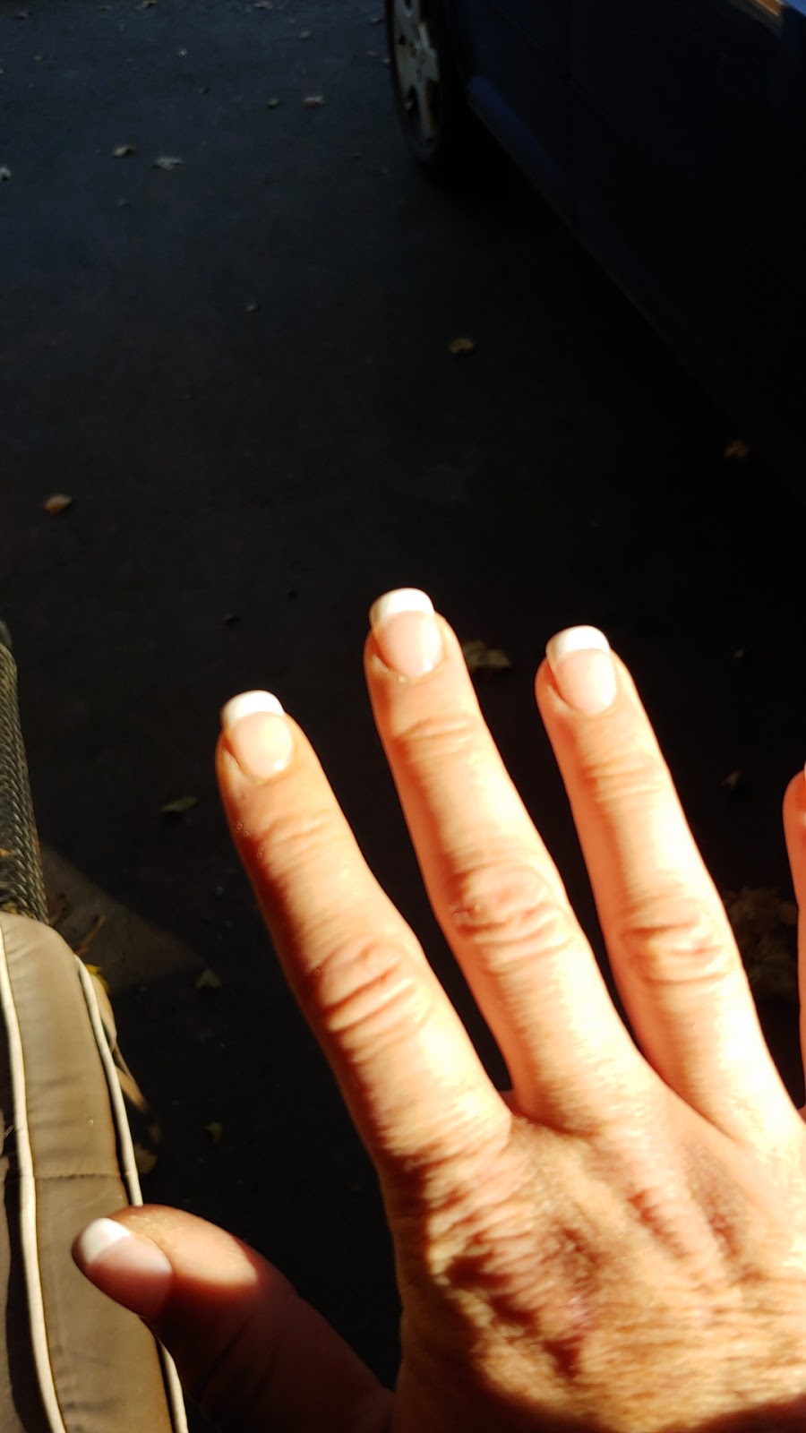 LB Nails & Spa | 301 Thorold Rd #4, Welland, ON L3C 6H5, Canada | Phone: (905) 732-0777