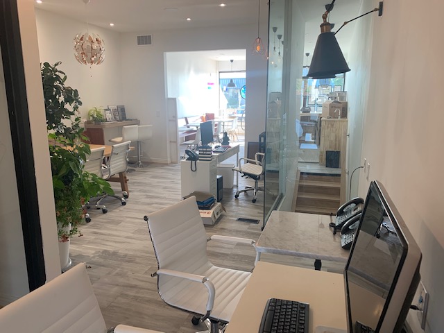 Remax Equinox | 392 Browns Line, Etobicoke, ON M8W 1T8, Canada | Phone: (416) 746-1551