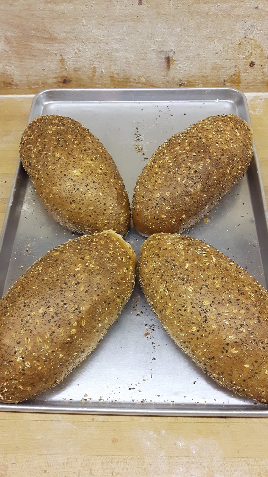 Chicago Bakery and Deli | 289 Roncesvalles Ave, Toronto, ON M6R 2M3, Canada | Phone: (416) 588-2001