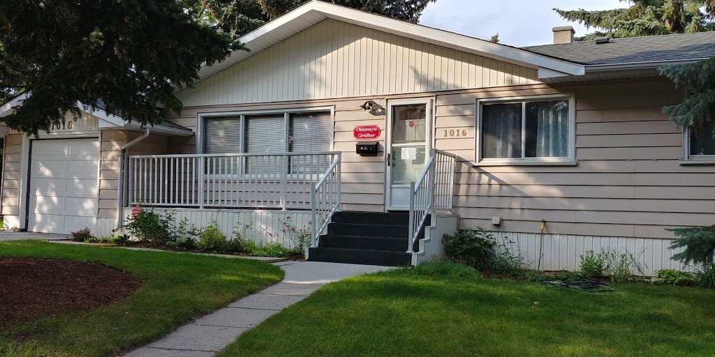Chinmaya Mission Calgary (Chinmaya Giridhar) | 1016 40 Ave NW, Calgary, AB T2K 0E9, Canada | Phone: (403) 284-4784
