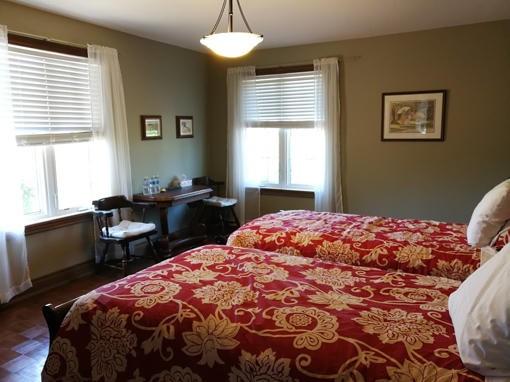 Gilded Grape Farm Bed and Breakfast | 1211 Line 8 Rd, Niagara-on-the-Lake, ON L0S 1J0, Canada | Phone: (647) 203-6168