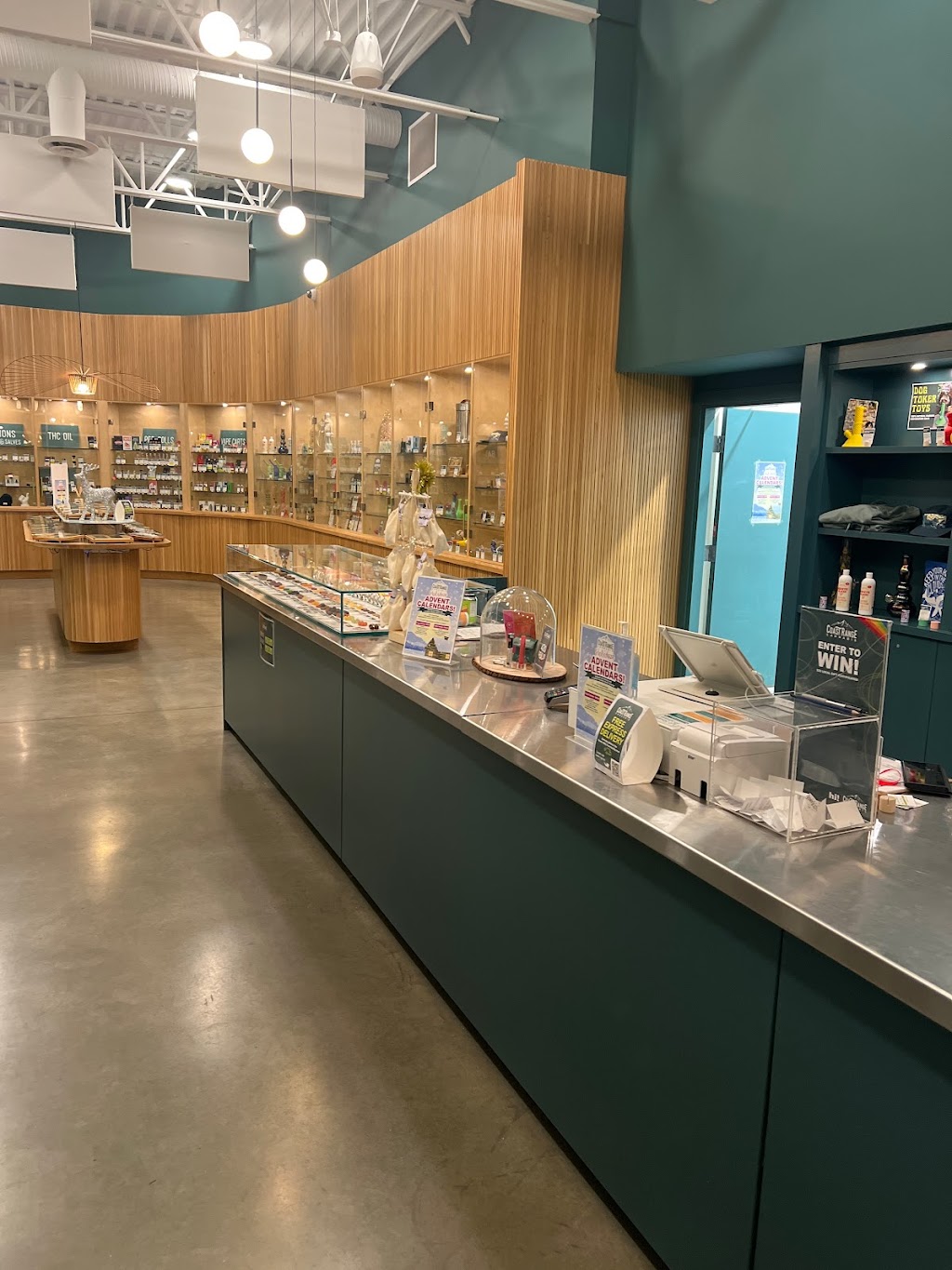 Coast Range Cannabis Courtenay (Delivery & Retail) | 444 Lerwick Rd #301, Courtenay, BC V9N 7R3, Canada | Phone: (250) 331-0645
