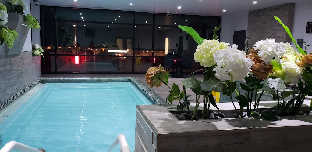 Hôtel Levesque | 171 Rue Fraser, Rivière-du-Loup, QC G5R 1E2, Canada | Phone: (418) 862-6927