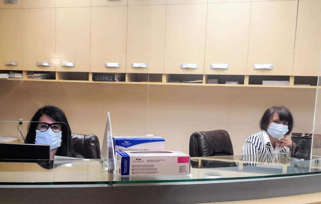 Lenny Slepchik, D.D.S. | 800 René-Lévesque Blvd W Suite 310, Montreal, QC H3B 1X9, Canada | Phone: (514) 875-7971