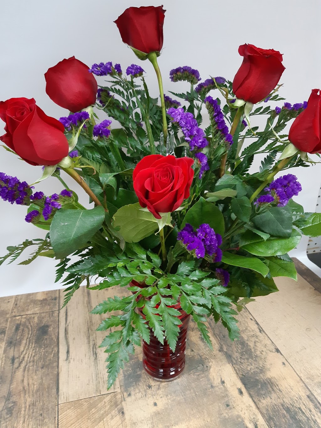 Lilac & Lace Floral Design | 5836 37 St, Innisfail, AB T4G 0B1, Canada | Phone: (403) 865-3404