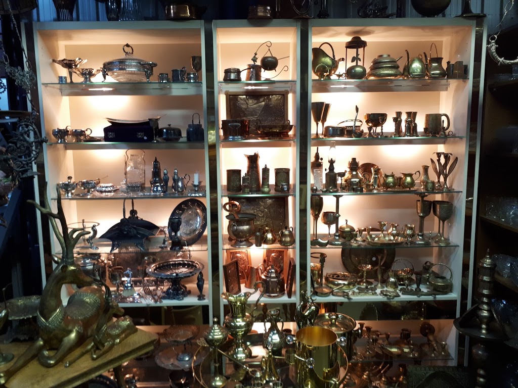 Brocante Meg-Antique | 2560 Rue Laval Nord, Nantes, QC G6B 2X9, Canada | Phone: (819) 583-8077